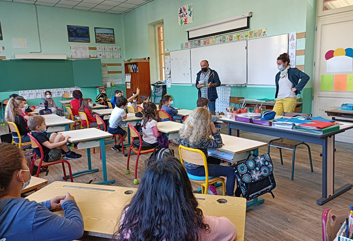 La Fabrique à Chansons - Ludivine Nebra à l'école Saint Alary avec les élèves de CE1 d'Alain Audouin